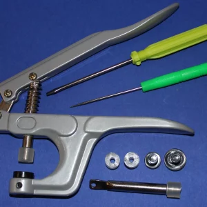 Drückknöpfe und Zangen-Set